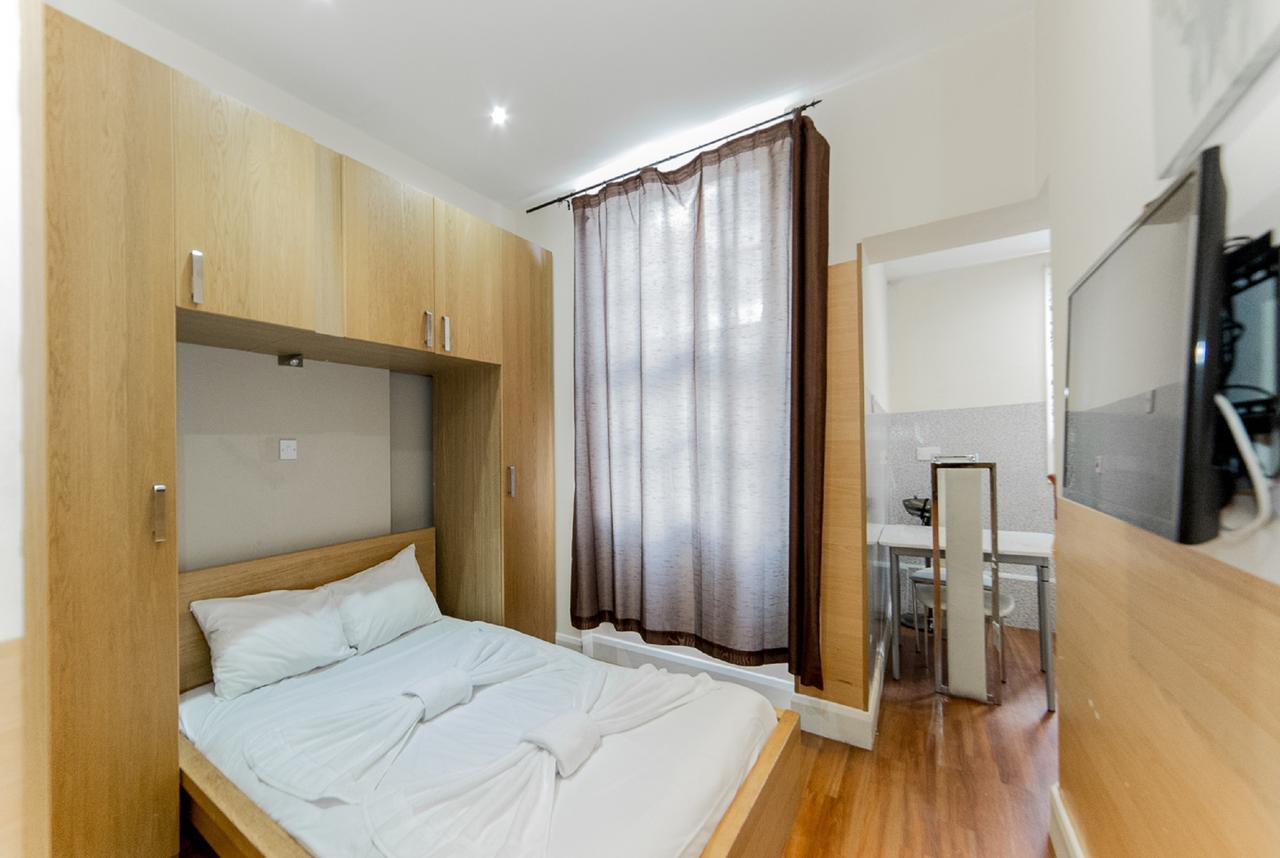 Imperial Court Studios Лондон Экстерьер фото